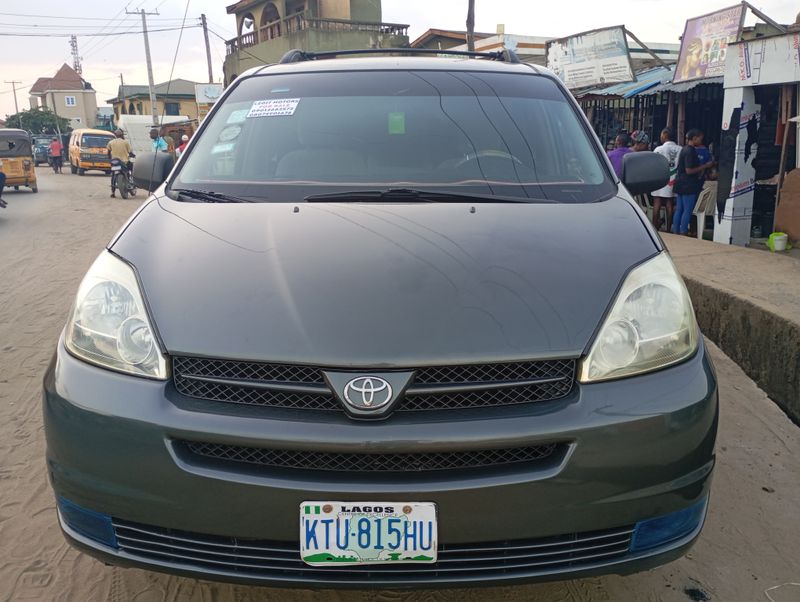 Thumbnail 9 of 2005 Toyota Sienna LE